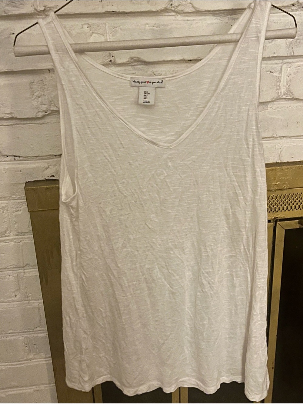 Wearing Your Heart On Your Sleeve White Rayon Tank Top Size L